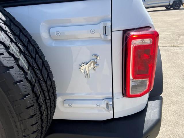 Photo of 2025 White Ford Bronco
