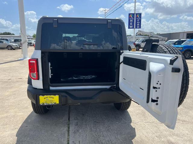 Photo of 2025 White Ford Bronco