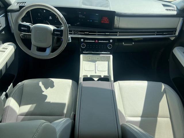 Photo of 2024 White Hyundai SANTA FE