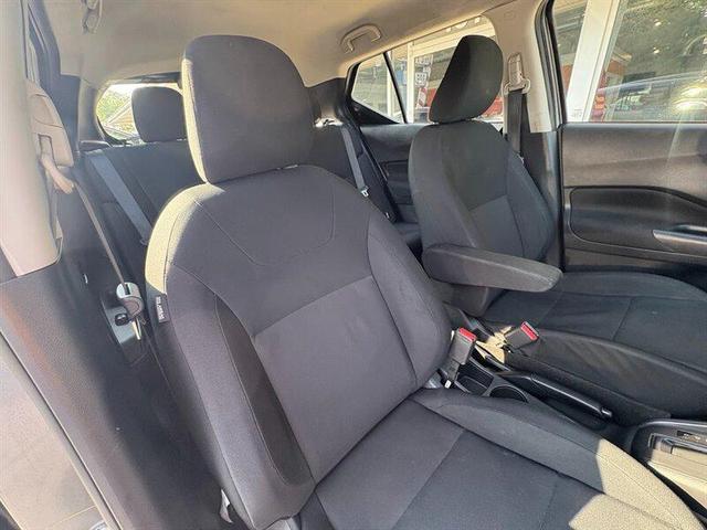 Photo of 2023 Gun Metallic Nissan Kicks