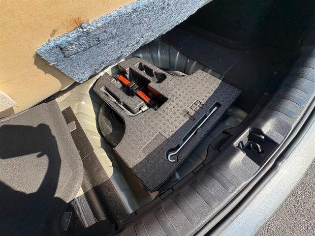 Photo of 2023 Gun Metallic Nissan Kicks