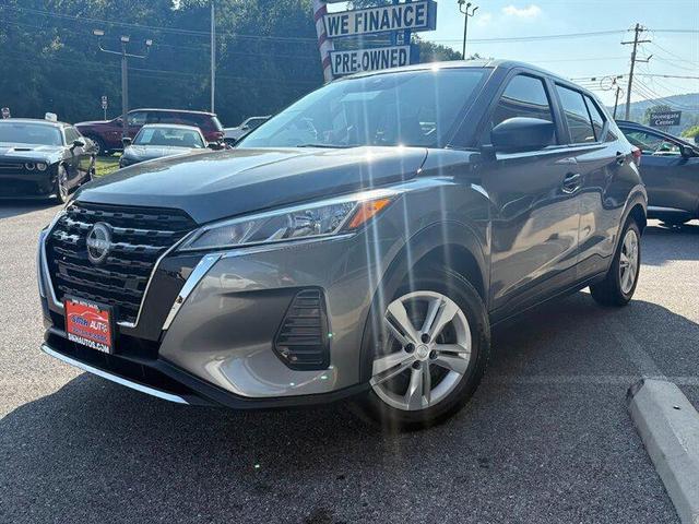 Photo of 2023 Gun Metallic Nissan Kicks