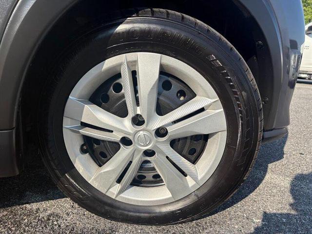 Photo of 2023 Gun Metallic Nissan Kicks