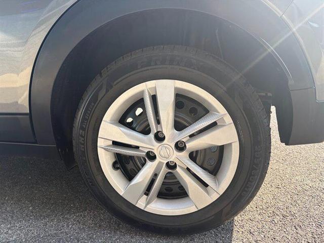 Photo of 2023 Gun Metallic Nissan Kicks