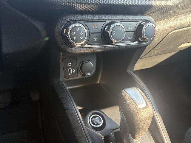 Photo of 2023 Gun Metallic Nissan Kicks