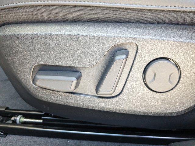 Photo of 2025 Ebony Black Kia EV6