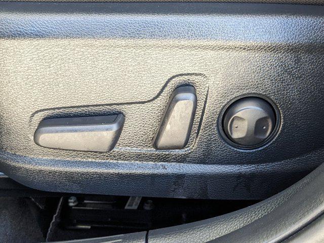 Photo of 2024 Fusion Black Kia Seltos