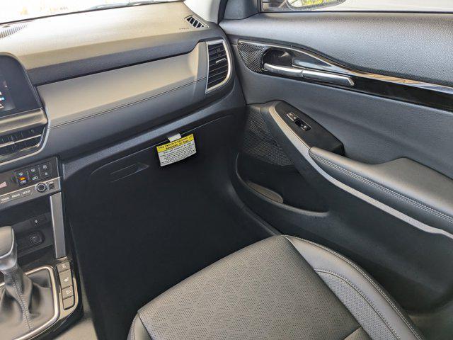 Photo of 2024 Fusion Black Kia Seltos