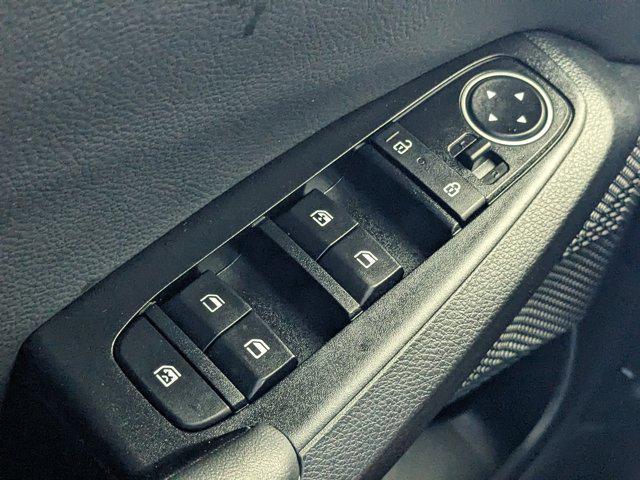 Photo of 2024 Fusion Black Kia Seltos