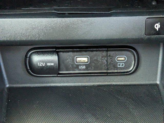 Photo of 2024 Fusion Black Kia Seltos