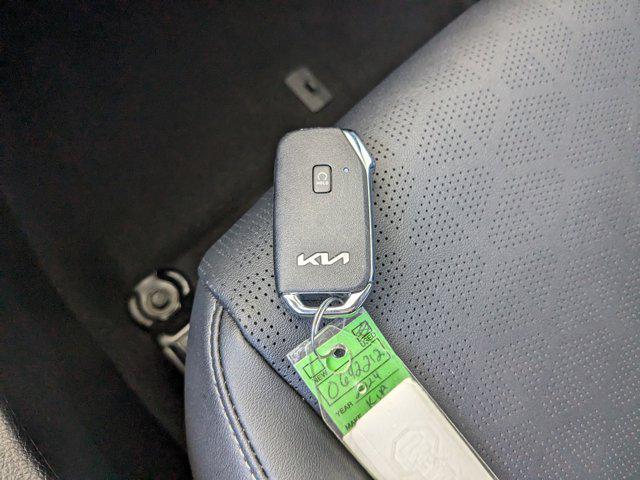 Photo of 2024 Fusion Black Kia Seltos