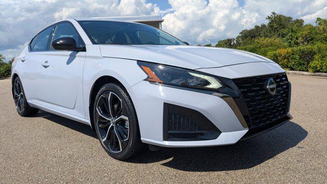 Photo of 2024 Gray Sky Pearl Nissan Altima