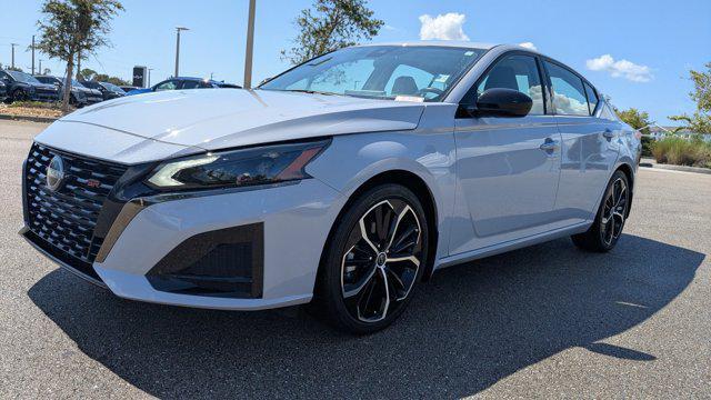 Photo of 2024 Gray Sky Pearl Nissan Altima