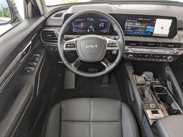 Photo of 2025 Midnight Kia Telluride