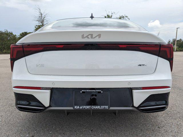 Photo of 2025 White Pearl Kia K5