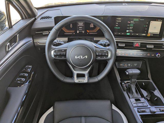 Photo of 2025 Gray Kia K5