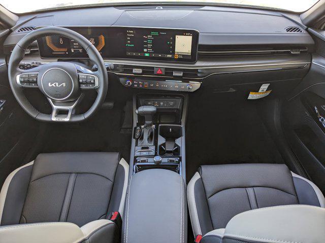 Photo of 2025 Gray Kia K5