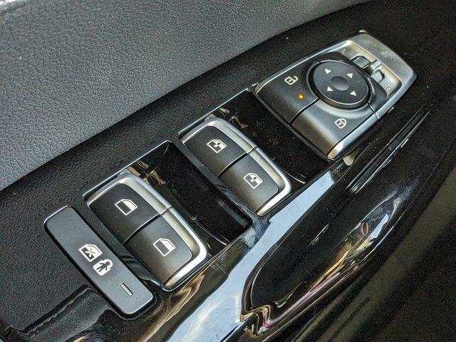 Photo of 2025 Gray Kia K5