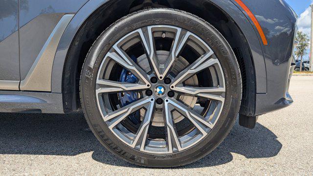 Photo of 2020 Arctic Gray Metallic BMW X7