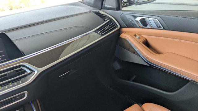 Photo of 2020 Arctic Gray Metallic BMW X7