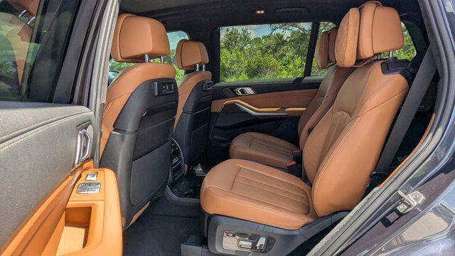 Photo of 2020 Arctic Gray Metallic BMW X7