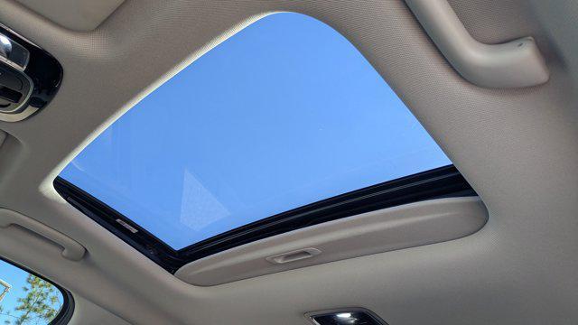 Photo of 2022 Quartz White Hyundai TUCSON