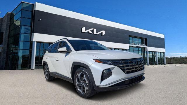 Photo of 2022 Quartz White Hyundai TUCSON