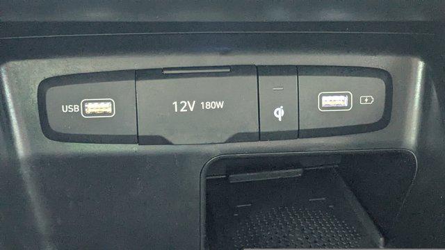 Photo of 2022 Quartz White Hyundai TUCSON