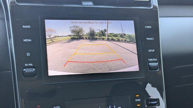 Photo of 2022 Quartz White Hyundai TUCSON