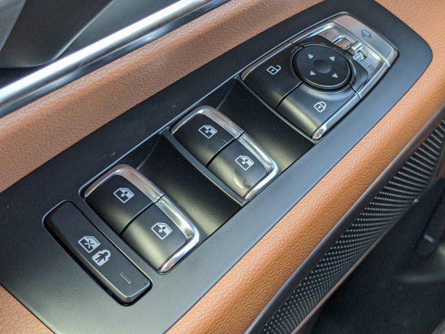 Photo of 2025 Green Kia Telluride
