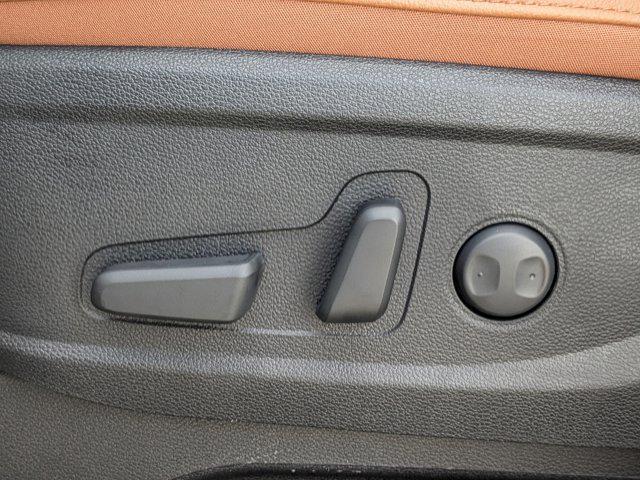 Photo of 2025 Green Kia Telluride