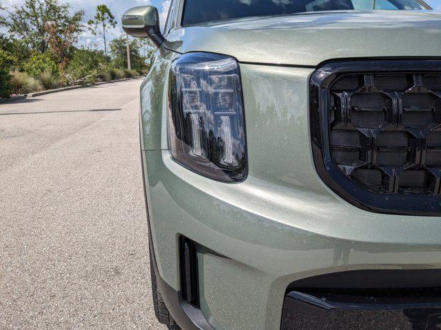 Photo of 2025 Green Kia Telluride