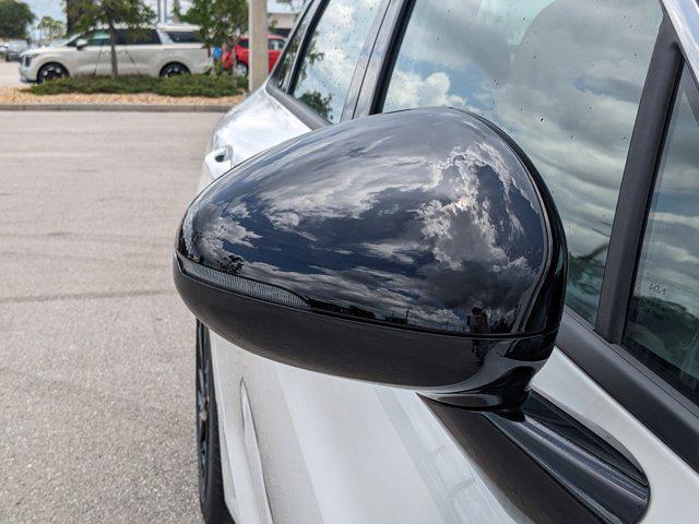 Photo of 2025 White Pearl Kia K5