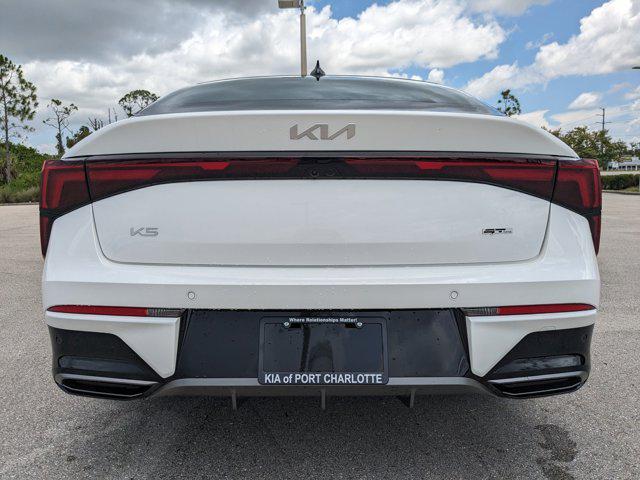 Photo of 2025 White Pearl Kia K5