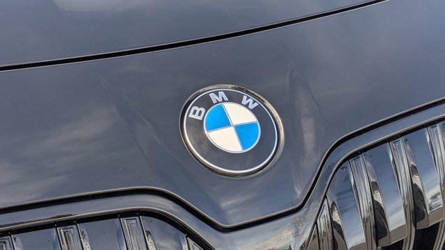 Photo of 2023 Black Sapphire Metallic BMW 740
