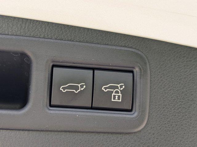Photo of 2025 Eminent White Pearl Lexus RX 350