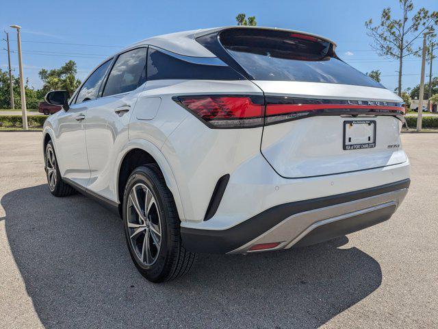 Photo of 2025 Eminent White Pearl Lexus RX 350