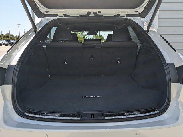 Photo of 2025 Eminent White Pearl Lexus RX 350