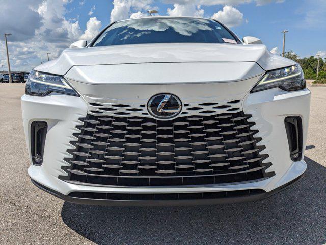 Photo of 2025 Eminent White Pearl Lexus RX 350