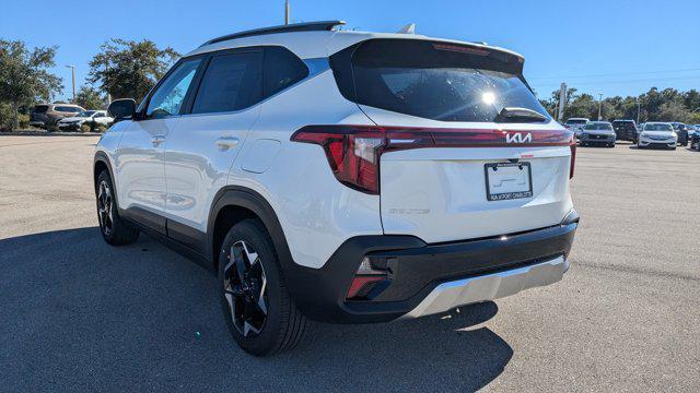 Photo of 2026 White Pearl Kia Seltos