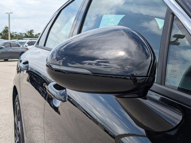 Photo of 2025 Aurora Blue Kia K5