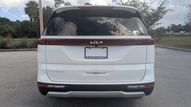 Photo of 2024 Snow White Pearl Kia Carnival