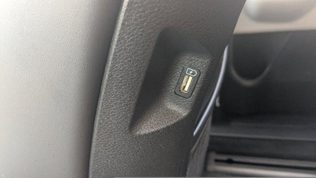 Photo of 2024 Snow White Pearl Kia Carnival