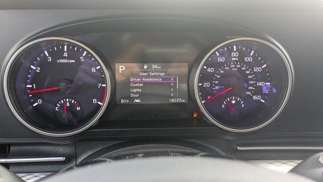 Photo of 2024 Snow White Pearl Kia Carnival