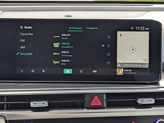 Photo of 2025 White Pearl Kia Sorento
