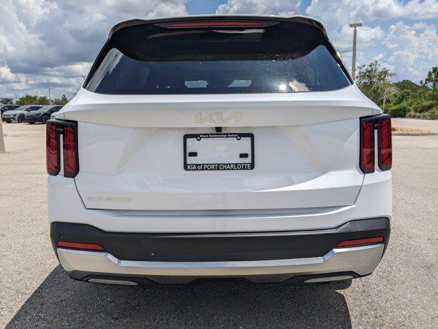 Photo of 2025 White Pearl Kia Sorento