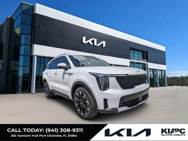 Photo of 2025 White Pearl Kia Sorento