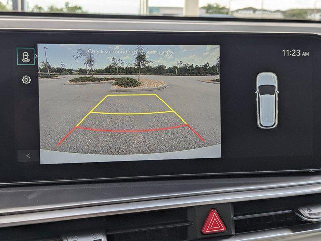 Photo of 2025 White Pearl Kia Sorento