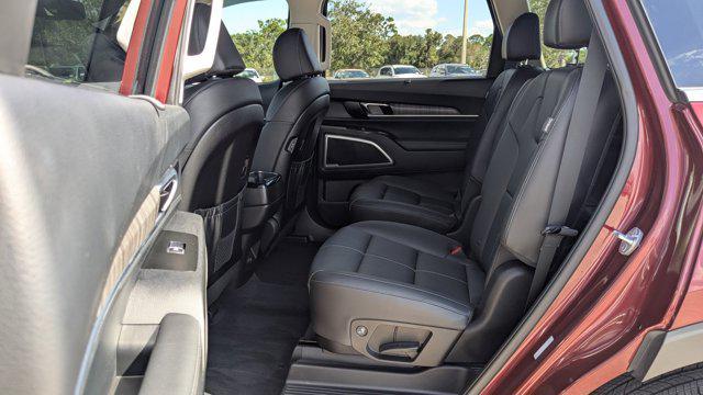 Photo of 2023 Dawning Red Kia Telluride