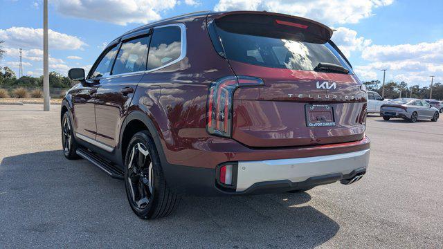 Photo of 2023 Dawning Red Kia Telluride